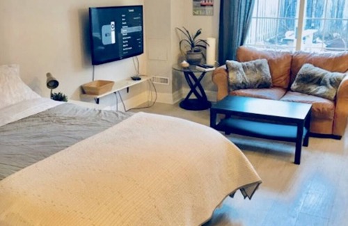 Leslieville House | Downtown Toronto East, Leslieville with Hot Tub