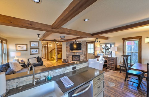 Crested Butte House | Downtown with 3 Masters + Hot Tub! Convenient & Quiet