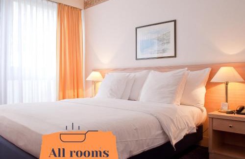Le Prieure Hotel | Drake Longchamp