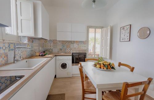 Rilievo Apartment | Dreamy Apartment with Veranda, Pool and Parking