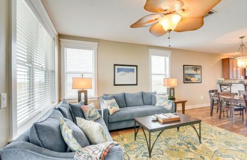 Red Fish Cove Apartment | Driftwood Galveston Resort Escape with Deck and View