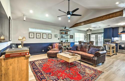 Dripping Springs House | Dripping Springs Cabin with Pool, Hill Country Views