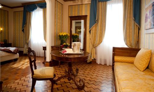 Citta Antica Hotel | Due Torri Hotel