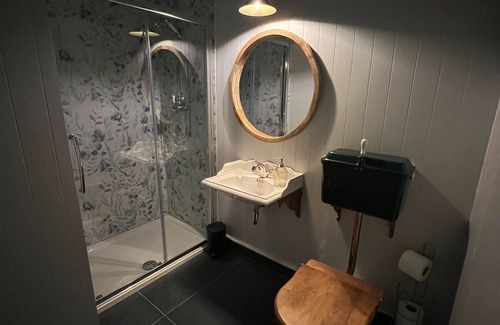 Newcastle Hotel | Dundrum Inn