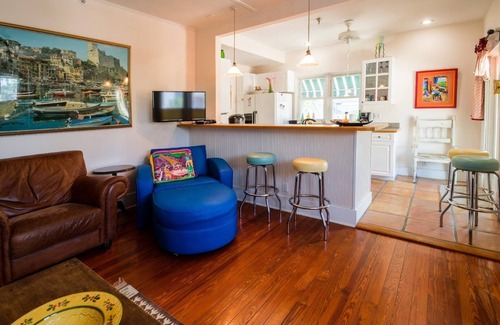 Pass-a-Grille Condo | Dunes, Daisies, Surf, Sand, Sunsets.Historic BUTLERHOUSE, Pass-a-Grille