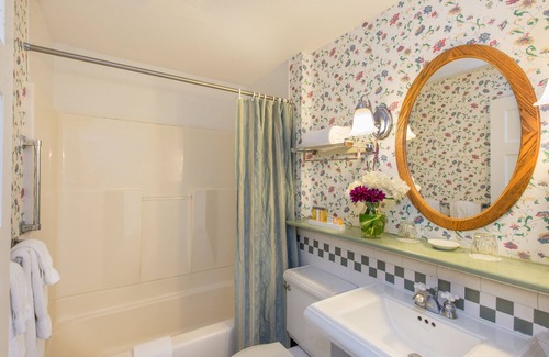 Jackson Hotel | Eagle Mountain House & Golf Club