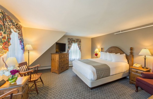 Jackson Hotel | Eagle Mountain House & Golf Club