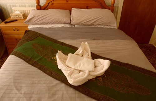Hull House | Earlsmere Guesthouse