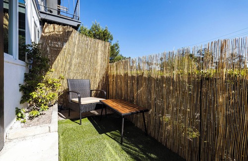 East Beach Apartment | East Beach Bungalow!