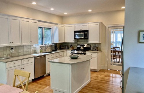 Northwest Harbor House | East Hampton- Beautiful 4 Bedroom Home, Large Heated Pool, Private Backyard