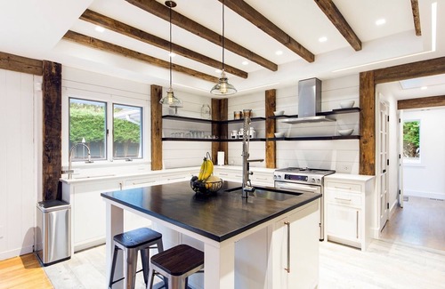 Pantigo Road Historic District House | East Hampton Village Gem, Private Flag Lot, Walk or Bike to Everything!