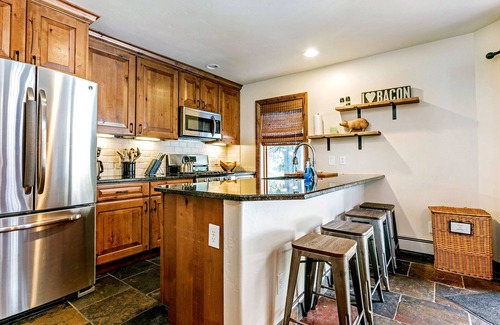 Vail House | East Vail Mountain Home - Hot Tub and VRBO Rated 5 Star ToV STR Lic. # 026398