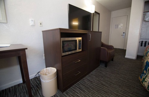 Buckman Neighborhood Hotel | Eastside Lodge