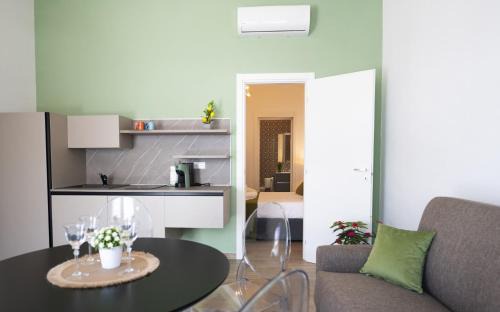 Sant'Isidoro Apartment | Easylife - Elegante con Design Moderno in Sant'Isidoro CRISTALLINA 1