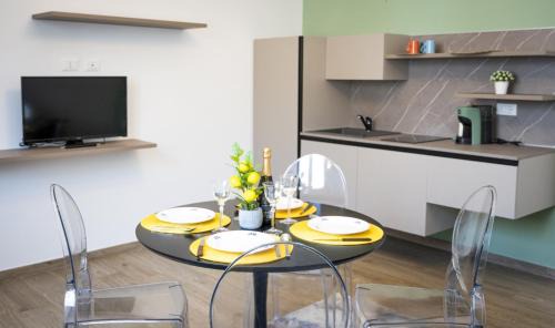 Sant'Isidoro Apartment | Easylife - Elegante con Design Moderno in Sant'Isidoro CRISTALLINA 1