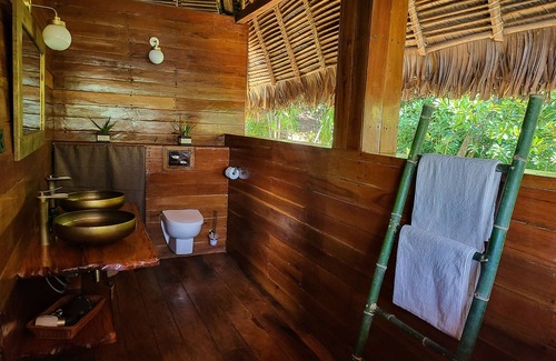 Nosy Komba Cabin | Ecolodge with private beach on the tropical island of Nosy Komba - Madagascar