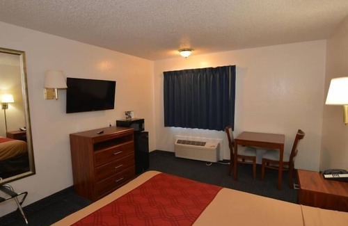 Central Oklahoma City Hotel | Econo Inn and Suites