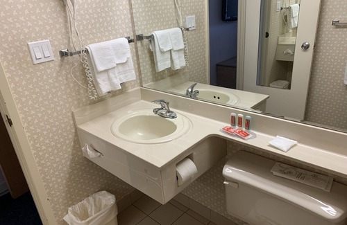Ste. Foy Hotel | Econo Lodge Airport