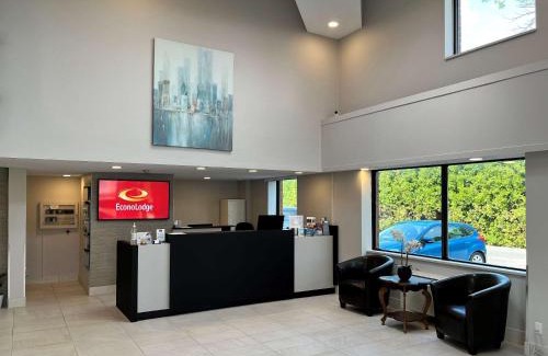 Ste. Foy Hotel | Econo Lodge Airport Quebec