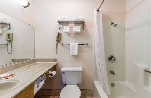 Castro Valley Hotel | Econo Lodge Castro Valley I-580