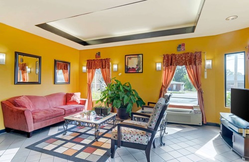 Fort Oglethorpe Hotel | Econo Lodge Inn & Suites near Chickamauga Battlefield