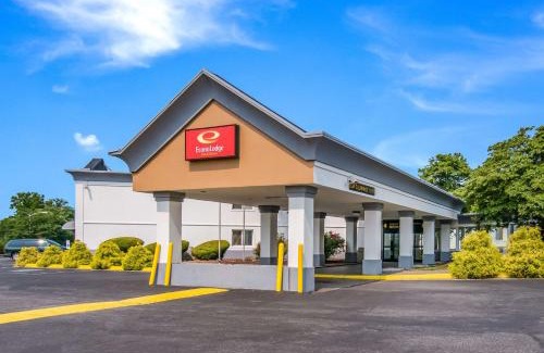 Chambersburg Hotel | Econo Lodge Inn & Suites Chambersburg Central