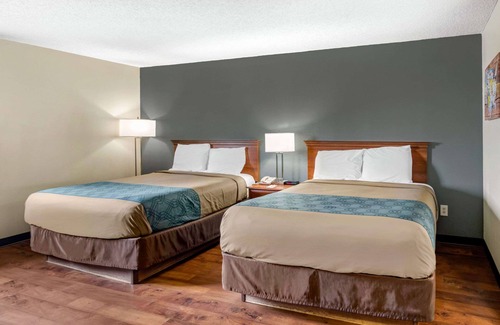 Del Camino Hotel | Econo Lodge Longmont East