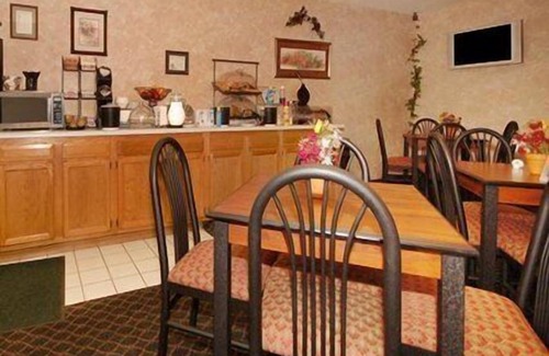 Del Camino Hotel | Econo Lodge Longmont East