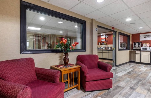 Milwaukee Hotel | Econo Lodge Milwaukee Airport