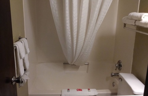 Renner Hotel | Econo Lodge North