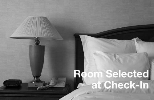 National Gardens Cabin | Econo Lodge Ormond Beach North - Daytona