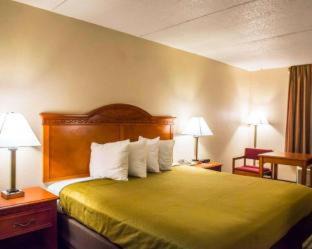 Bay VIew Addition Cabin | Econo Lodge Panama City St Andrews