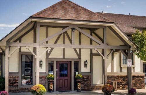 Sunset Hills Cabin | Econo Lodge University