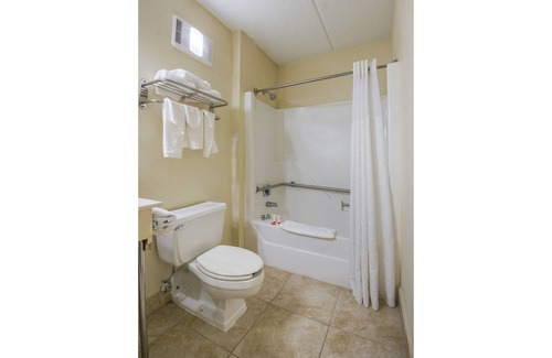 Forest City Hotel | Econo Lodge