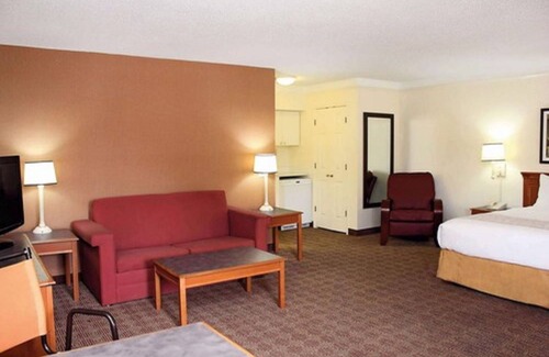 Lafayette Hotel | Econo Lodge