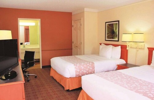 Lafayette Hotel | Econo Lodge