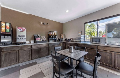 Wooster Hotel | Econo Lodge Wooster