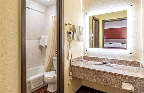 Worthington Hotel | Econo Lodge Worthington