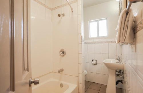 Little Armenia Hotel | Economy Inn Hollywood