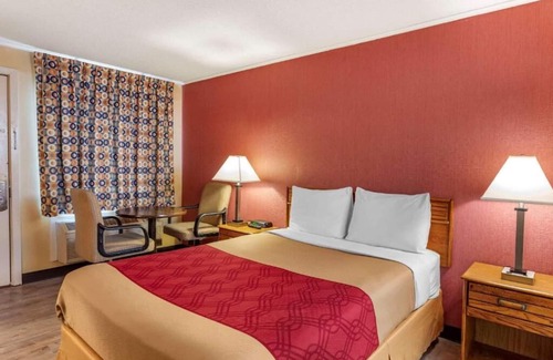 East Hartford Hotel | Economy Inn