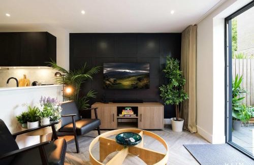 Salford House | Eden at The Heim Residences
