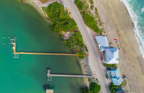 Stuart House | Eden Beach Retreat
