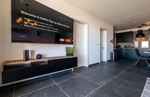 Qawra Apartment | Eden Boutique Smart Home with Garage