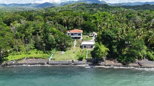 Miagao Ski Chalet | Edge of the Sea