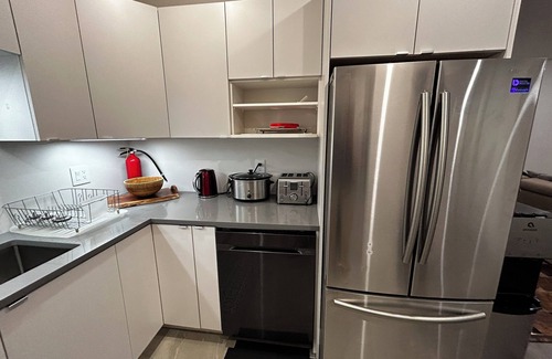 Edgemont Villa | Edgemont Jewel in the heart of Edgemont Village - Perfect destination.