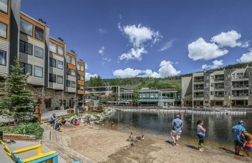 Lakeside Village House | Edgewater 1448 by SummitCove Lodging