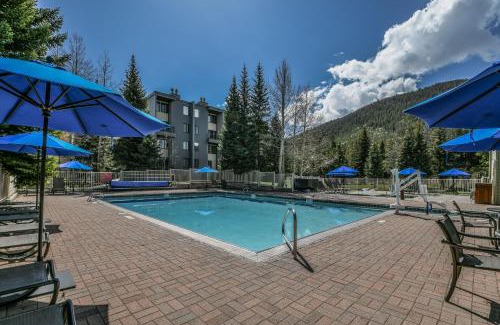 Lakeside Village House | Edgewater 1448 by SummitCove Lodging