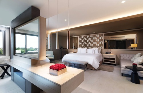 Bella Vista Resort | El Embajador, a Royal Hideaway Hotel
