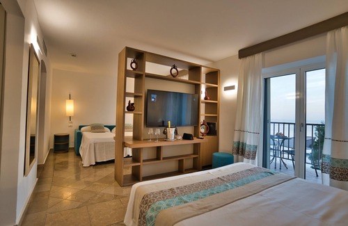 Maristella Hotel | El Faro Hotel & Spa