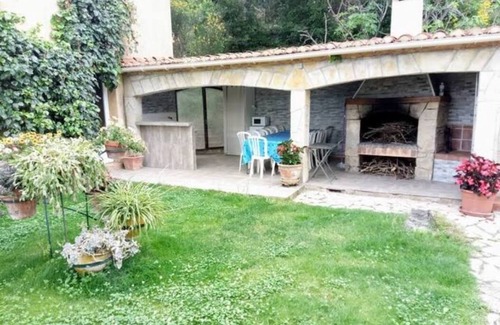 Lodeve Apartment | "El Patio", Appartement Calme, Piscine et Belle vue